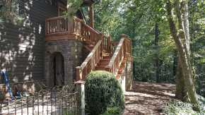 DS-Cedar-Steps-on-Stone-20200314-2