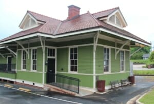 Holly_Springs,_Georgia_train_depot